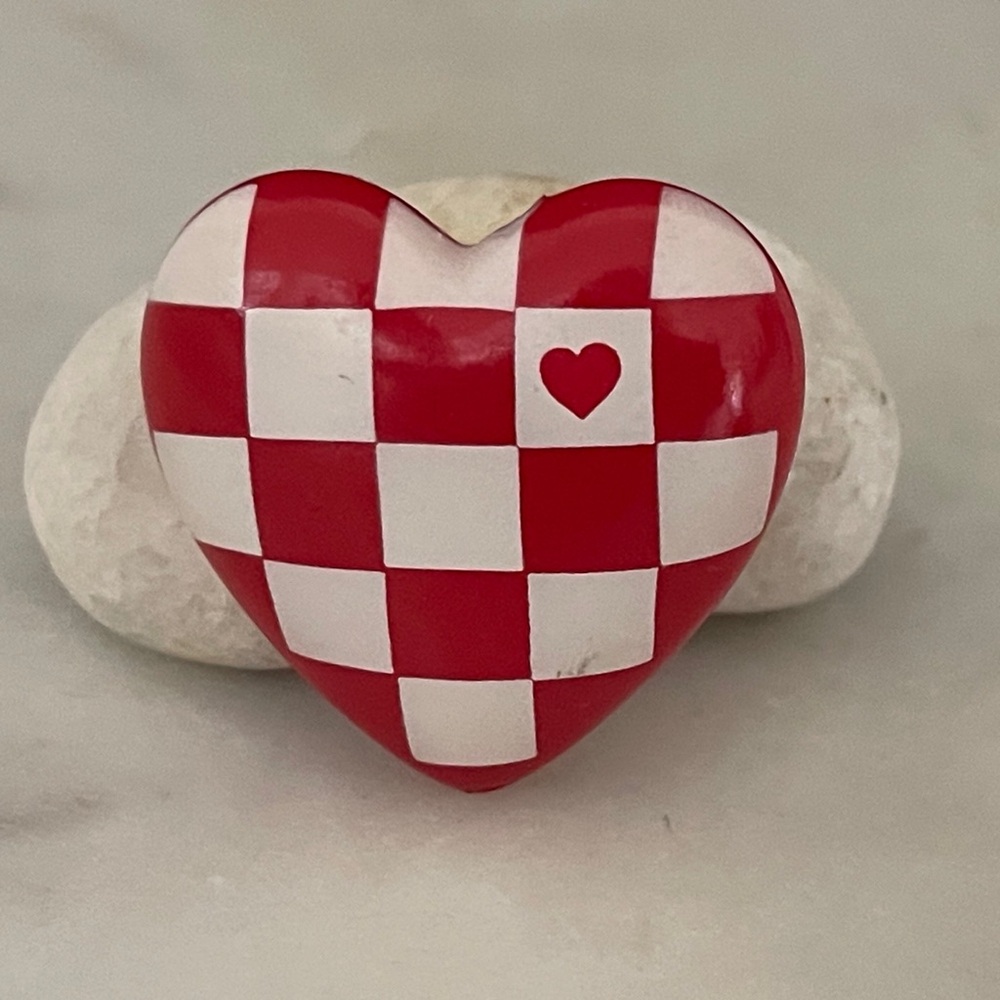 Vintage Hallmark brooch heart checkerboard.